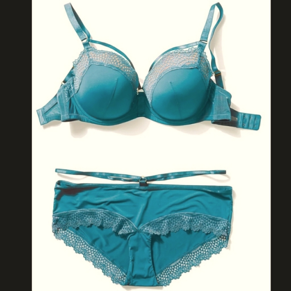 Set 2 pieces, sizes Bras 44D and pantie 0X, color Blue